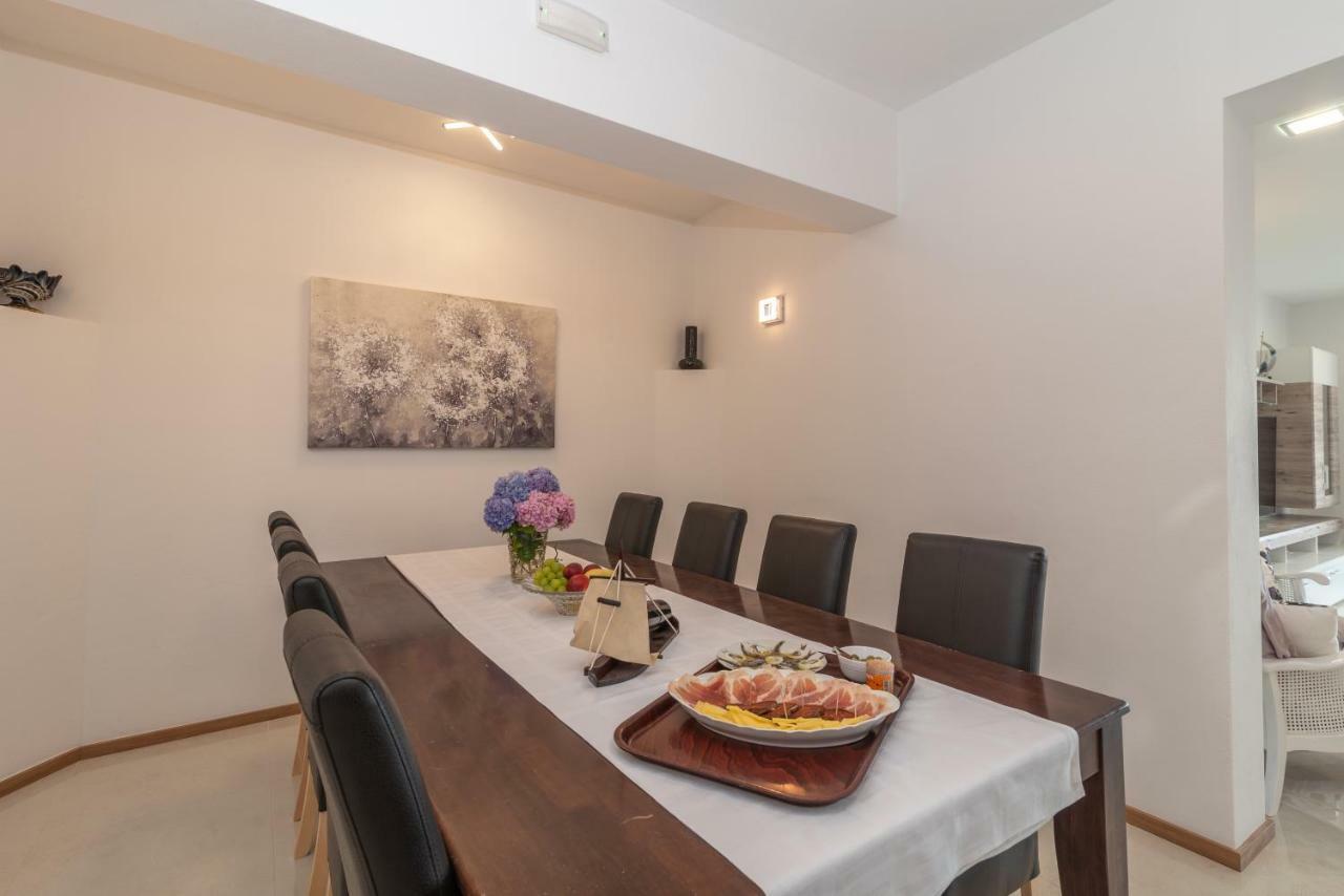 Villa Confido Luxury Apartment 01 Donji Seget Exterior foto