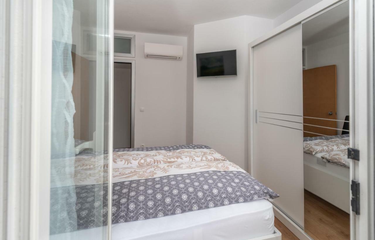 Villa Confido Luxury Apartment 01 Donji Seget Exterior foto